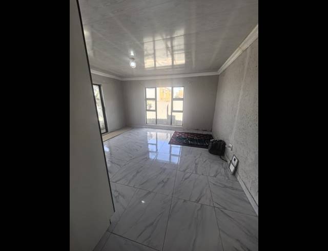3 BEDROOM HOUSE FOR SALE IN OLIEVENHOUTBOSCH